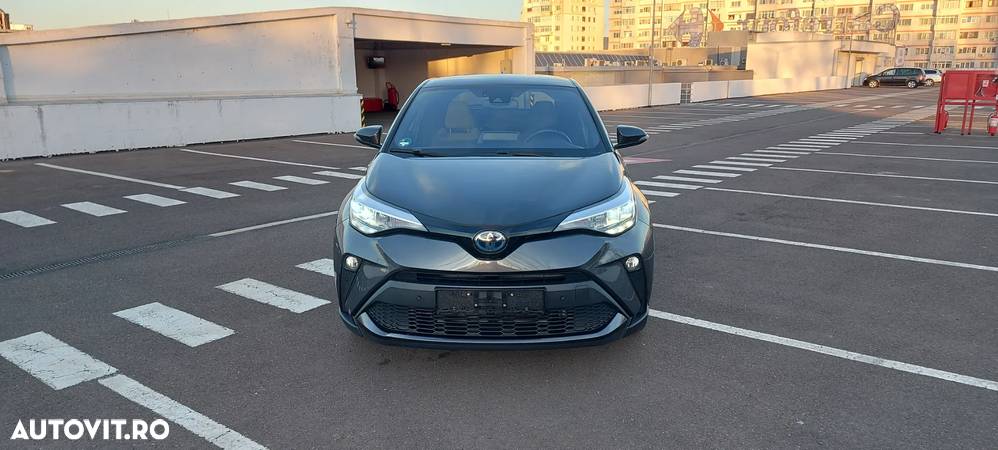 Toyota C-HR 1.8 Hybrid Team Deutschland - 9