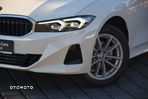 BMW Seria 3 320d xDrive - 12