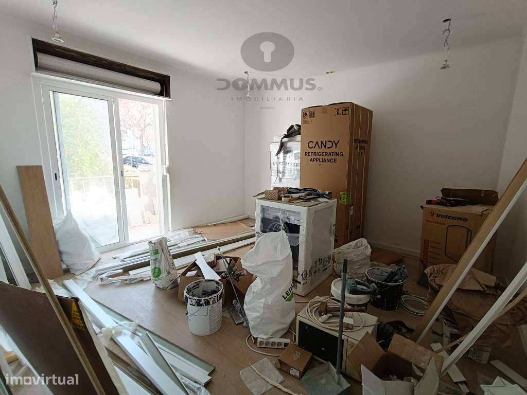 Apartamento T3 totalmente remodelado na Amadora-6