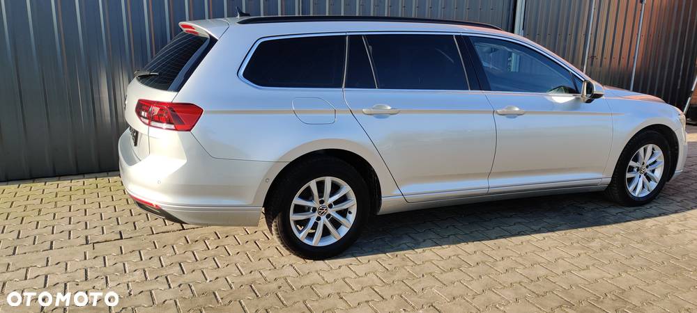 Volkswagen Passat 2.0 TDI EVO Essence DSG - 6