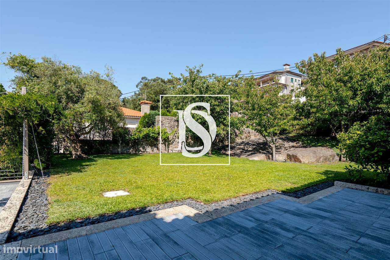 Moradia T4 Venda em Santo Tirso, Couto (Santa Cristina e São Miguel) e-55