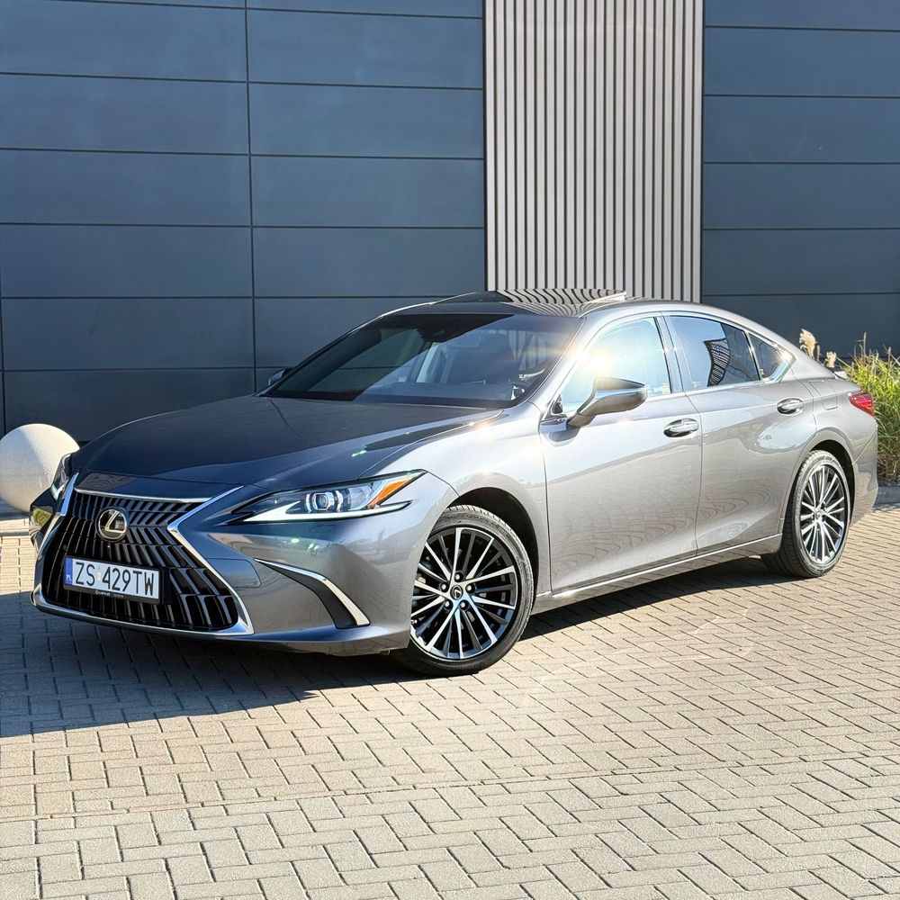 Lexus ES 300h Business Edition 2024