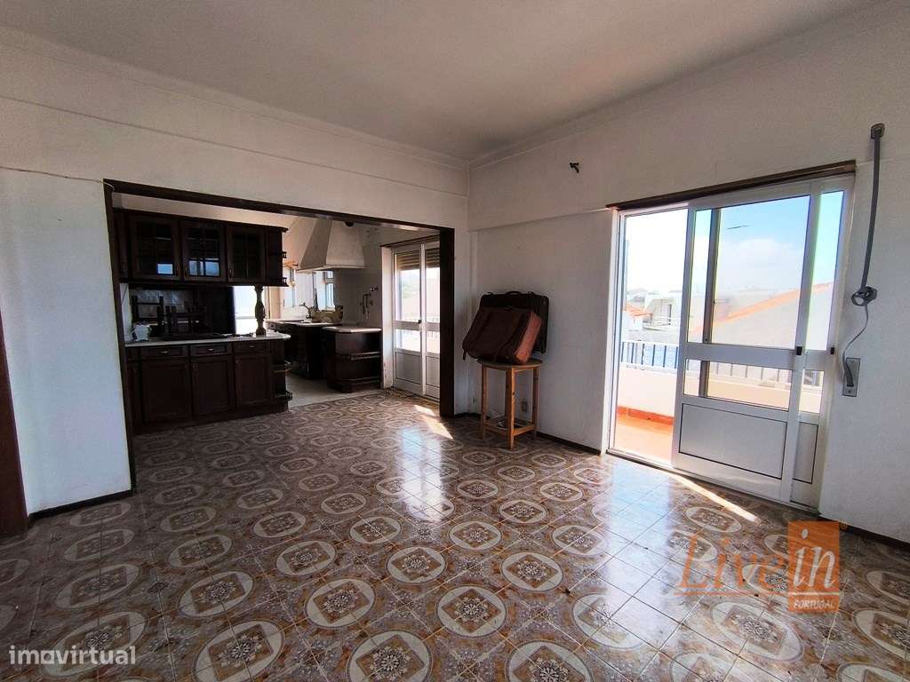 Moradia T8 com Vista Direta de Mar em Ribamar - Grande imagem: 5/50