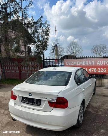 Stop dreapta de pe capota portbagaj BMW E90, 2008, sedan, 2.0 diesel, 177cp, automat - 1