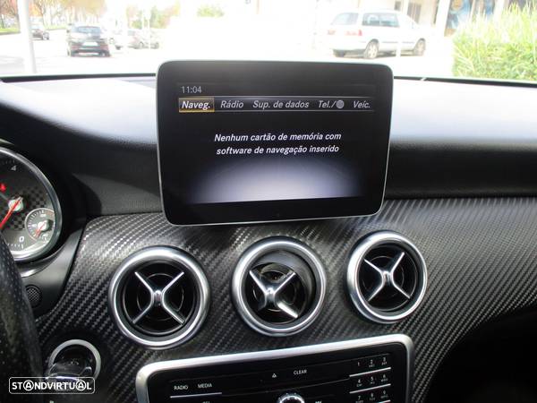 Mercedes-Benz A 180 d AMG Line - 19