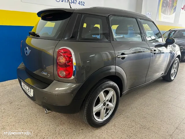 MINI Countryman One D - 3