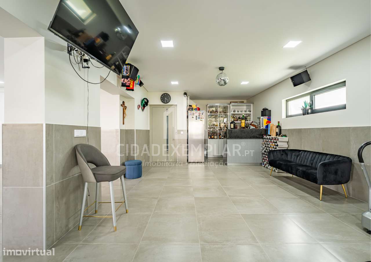 MORADIA T3 DE LUXO C/ PISCINA-Centro de Penafiel-27