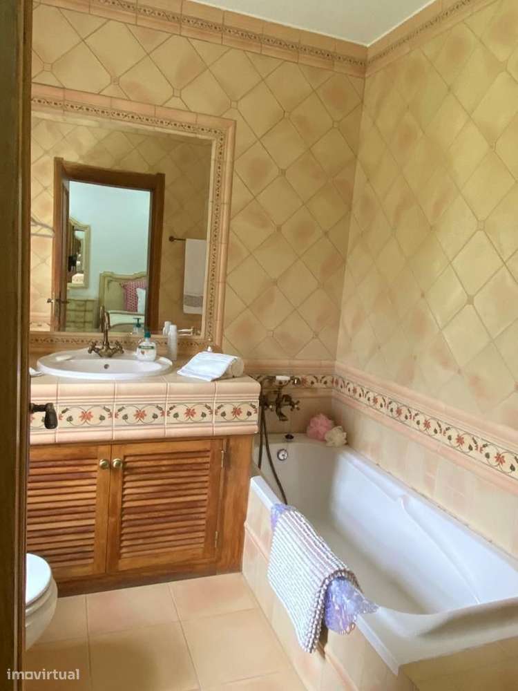 Magnífica Quinta V8 com piscina e deslumbrante vista mar. Localizada-38