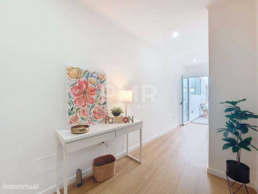 Moradia totalmente renovada com espaço exterior – Vale de Figueira-18