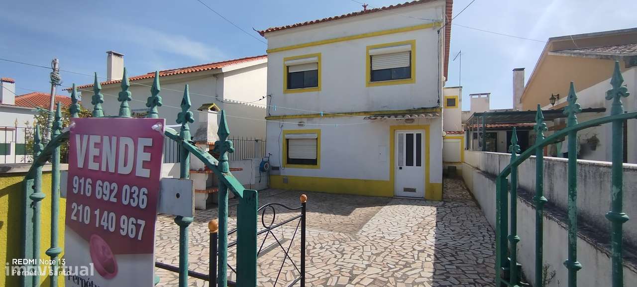 Excelente Andar de Moradia(1º andar) 4 assoalhadas totalmente renovado-6