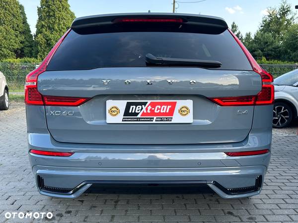 Volvo XC 60 B4 B Plus Dark - 4