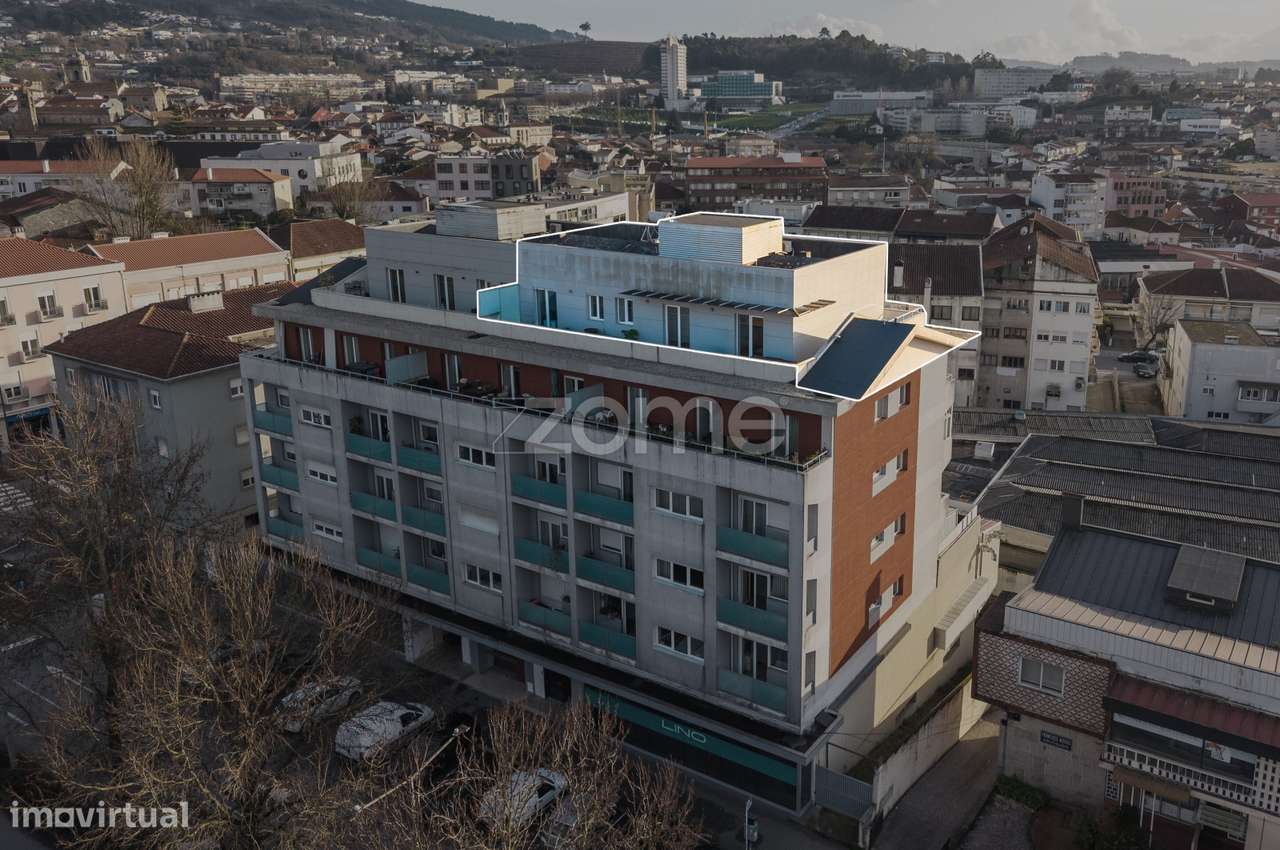 Exclusivo T2 com Terraço Panorâmico no Coração de Guimarães - Grande imagem: 2/35