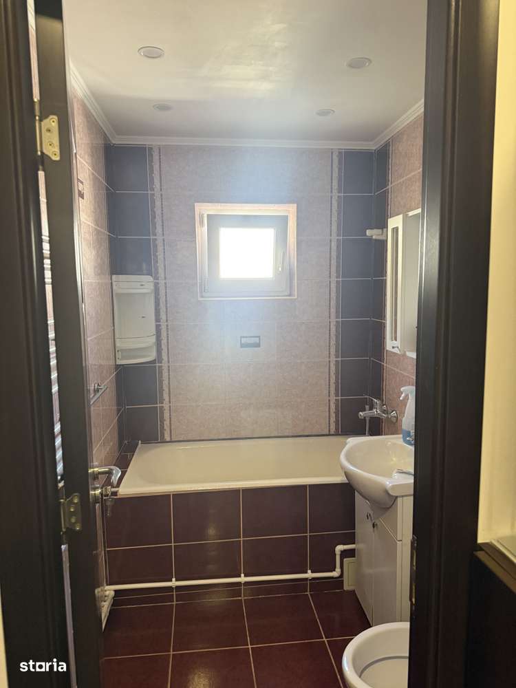 Închiriez Apartament 3 camere - Imagine principală: 5/5