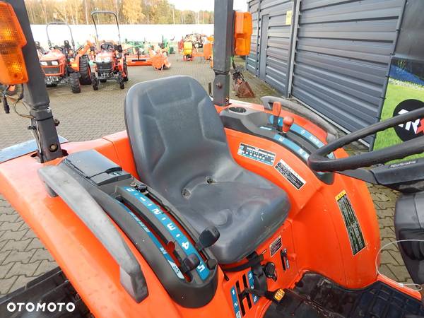 Kubota T240 - 6