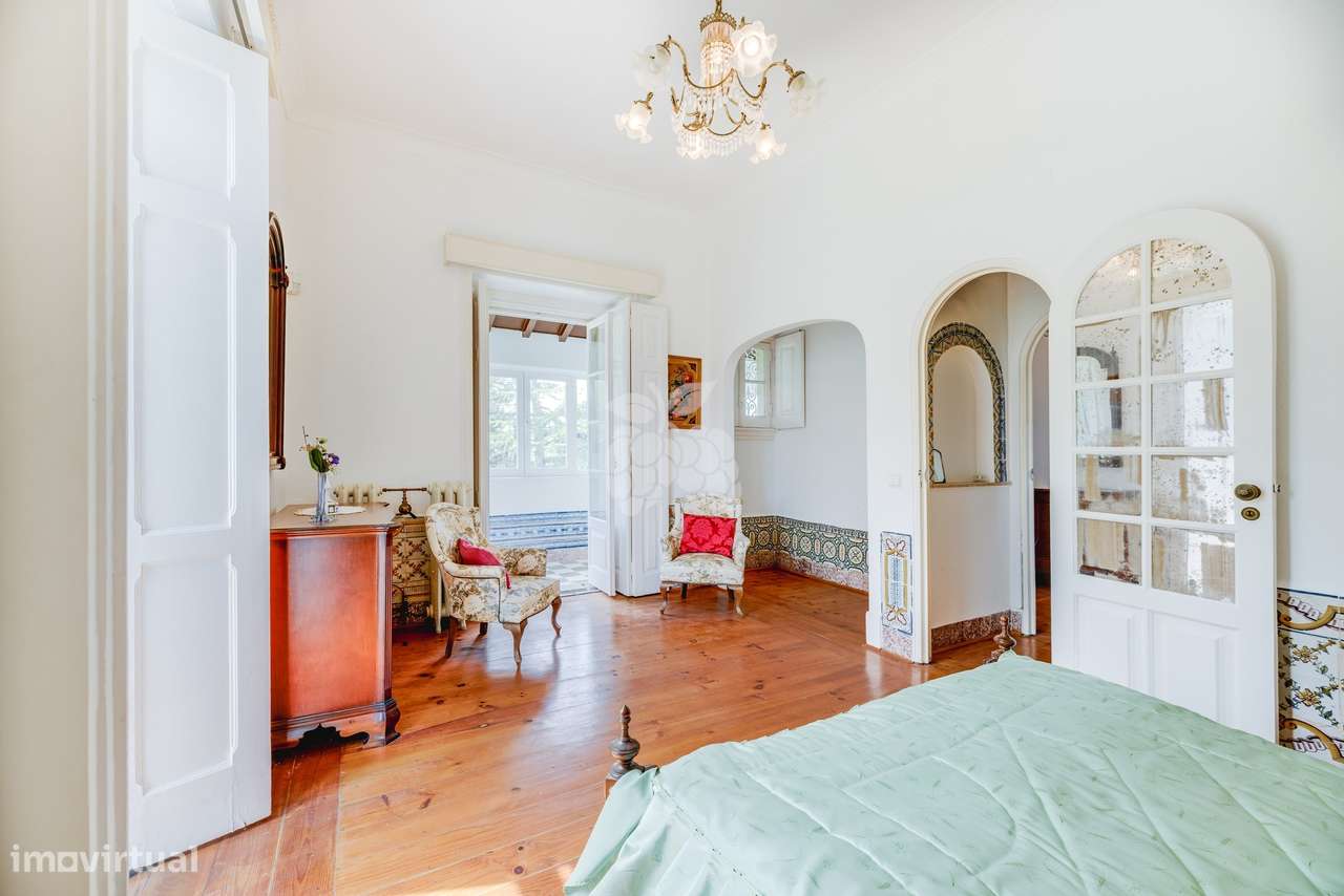 Moradia histórica T6  em Sintra com jardim, piscina e garagem-41