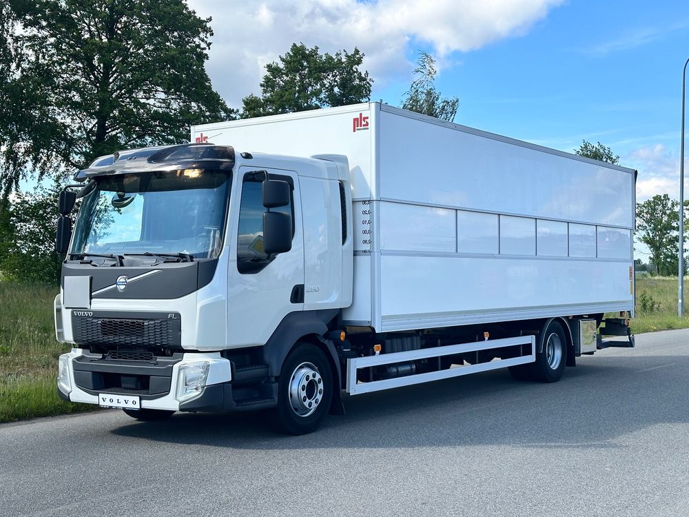 Volvo FL 2015