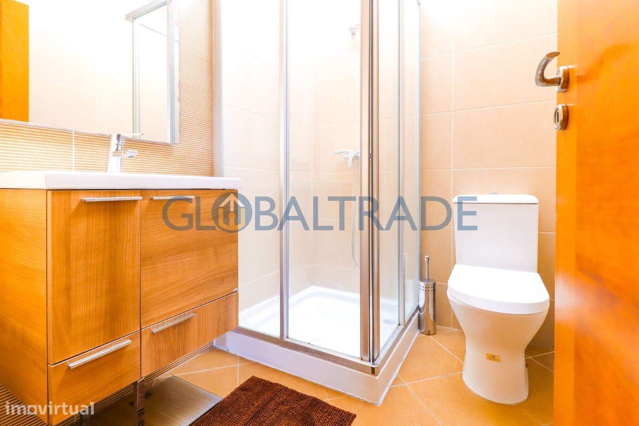 Moradia T3 com Terraço em Valbom-57