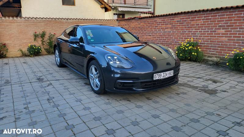 Porsche Panamera 4 Sport Turismo - 36