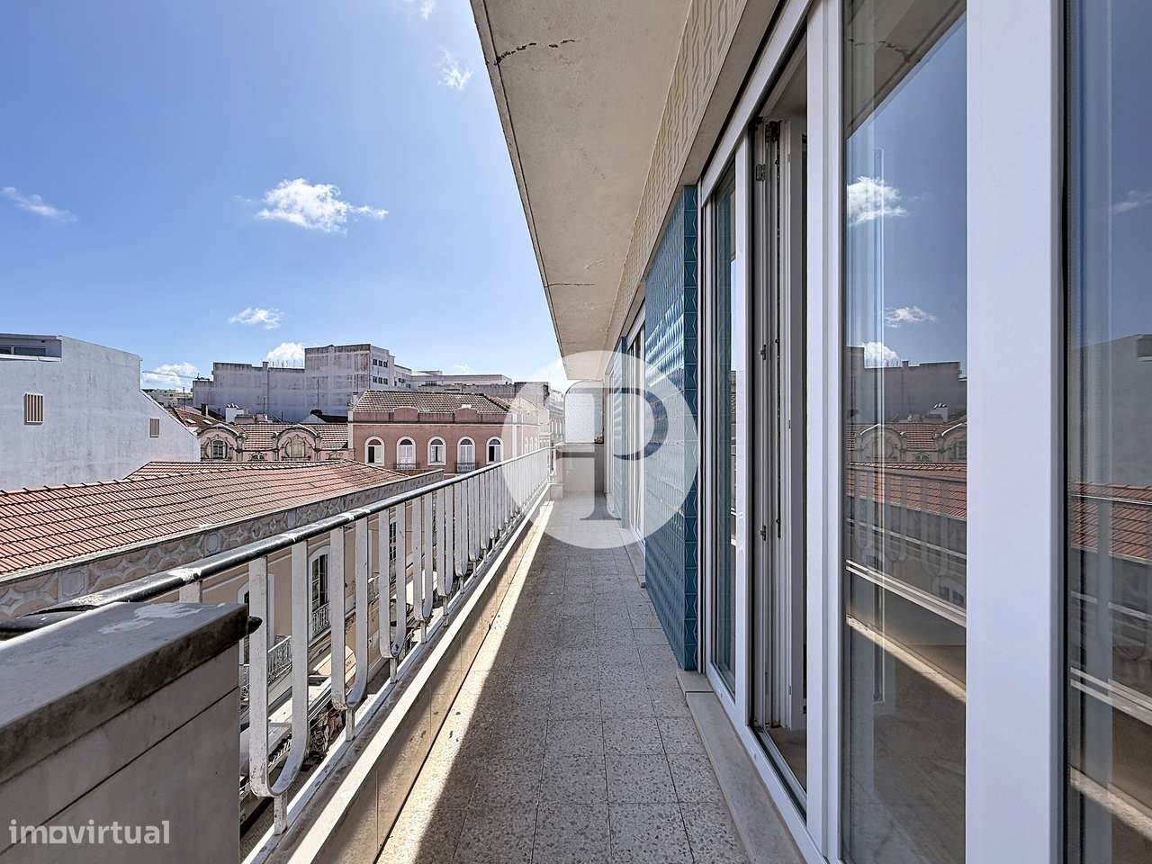 T3 remodelado no centro das Caldas da Rainha, último piso com varanda-23