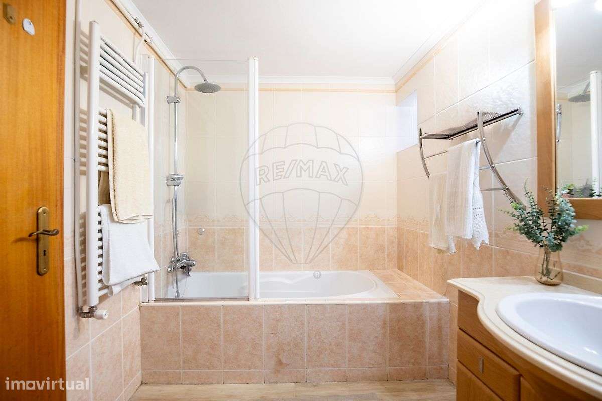 Moradia T4 para venda-24