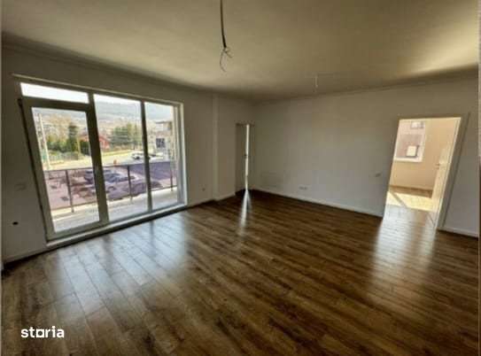 Apartament cu 3 camere, finisat, lift, incalzire in pardoseala, la 5 m - Imagine principală: 3/9