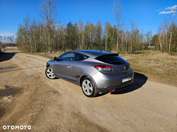 Renault Megane dCi 110 FAP Coupe Dynamique - 3