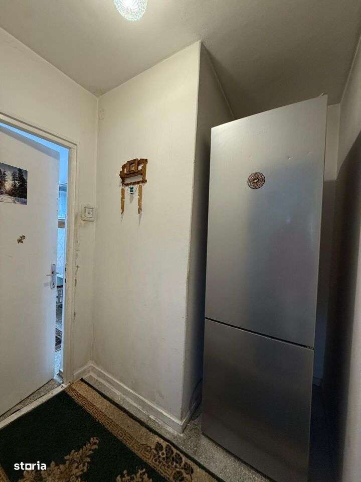 2 Camere Decomandat Metrou la 8 Minute-13