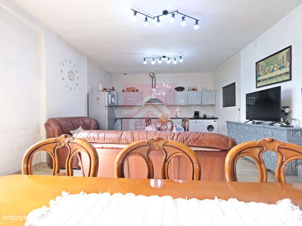 Moradia V3+1 em Fânzeres-9