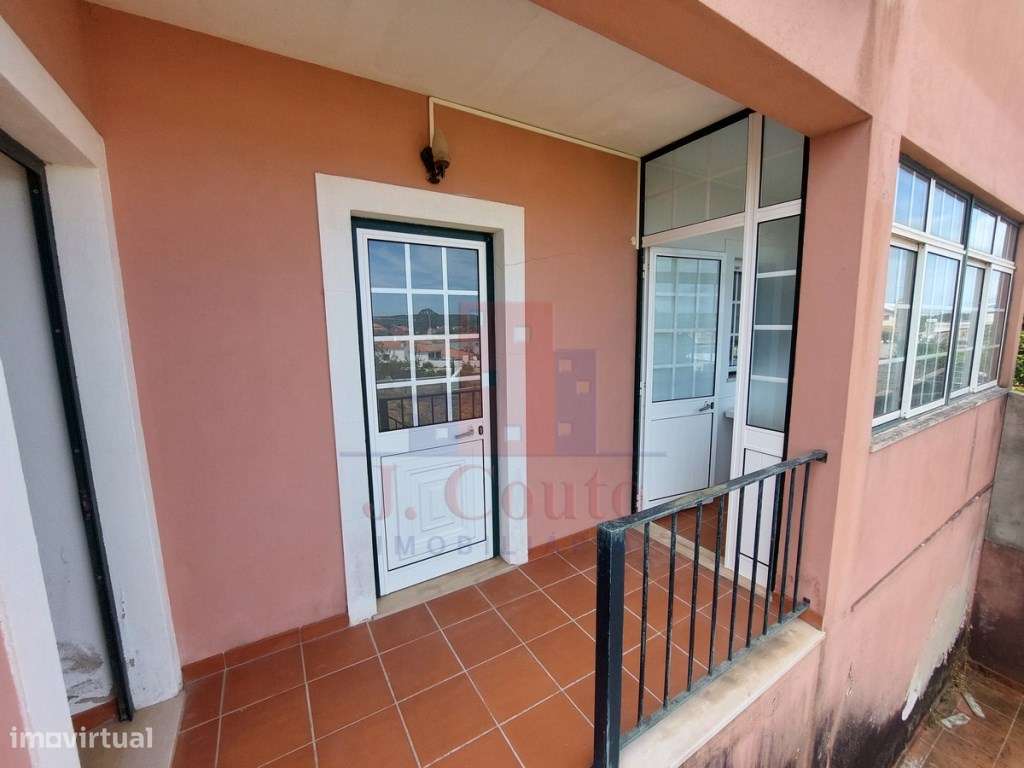 Moradia Geminada T4 com terreno | Entre a Cidade e a Praia-25