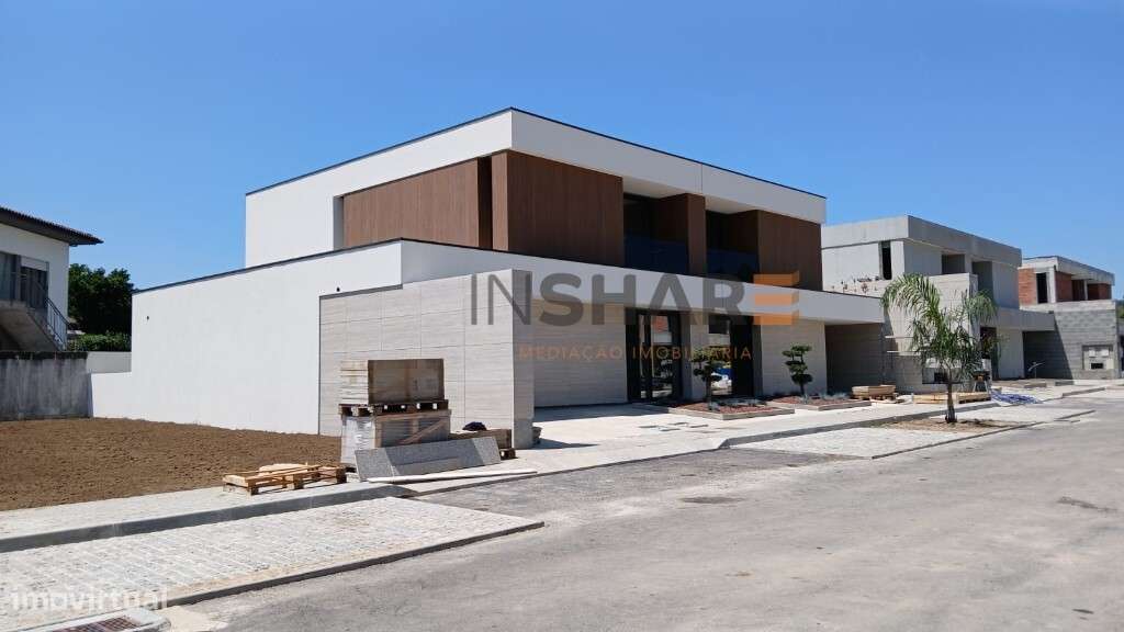 Moradia T3 em Turiz, Vila Verde-2