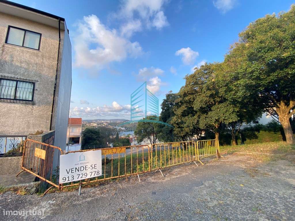 Terreno para construção com 154m2 com 2 frentes com vistas sobre o ... - Grande imagem: 5/17