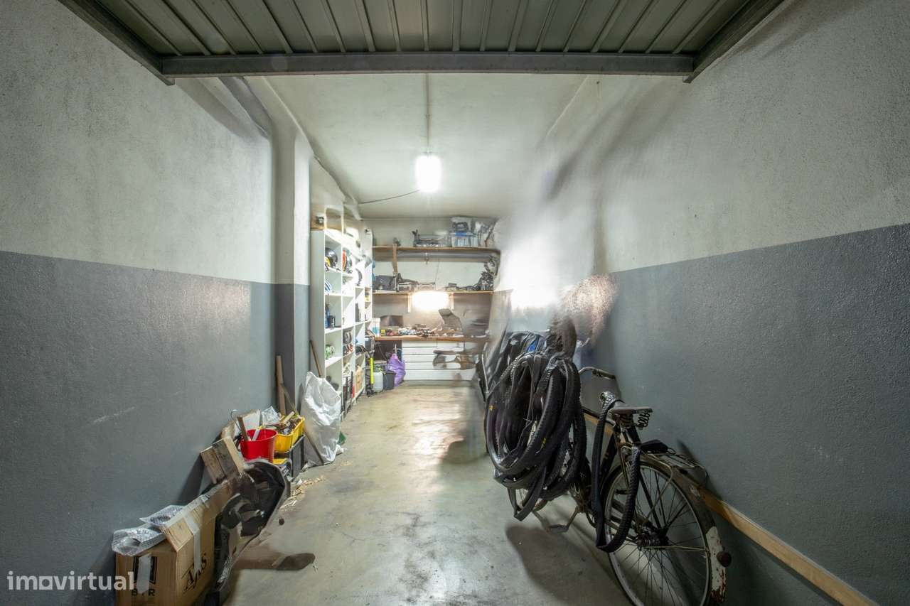 T2+1, em Vila Nova de Gaia, com garagem e varanda-23