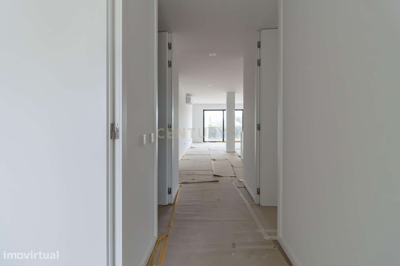 Excelente Apartamento T3 NOVO na Praia Pedra do ouro - Grande imagem: 5/32