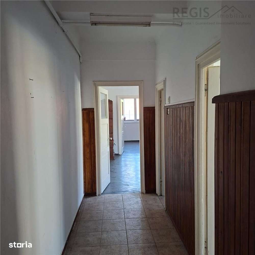 Apartament cu 2 camere, nemobilat - Imagine principală: 4/10