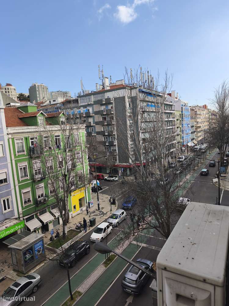 T1 Lisboa – Av. Almirante Reis, Bem Conservado, Junto ao Metro Arroios-14