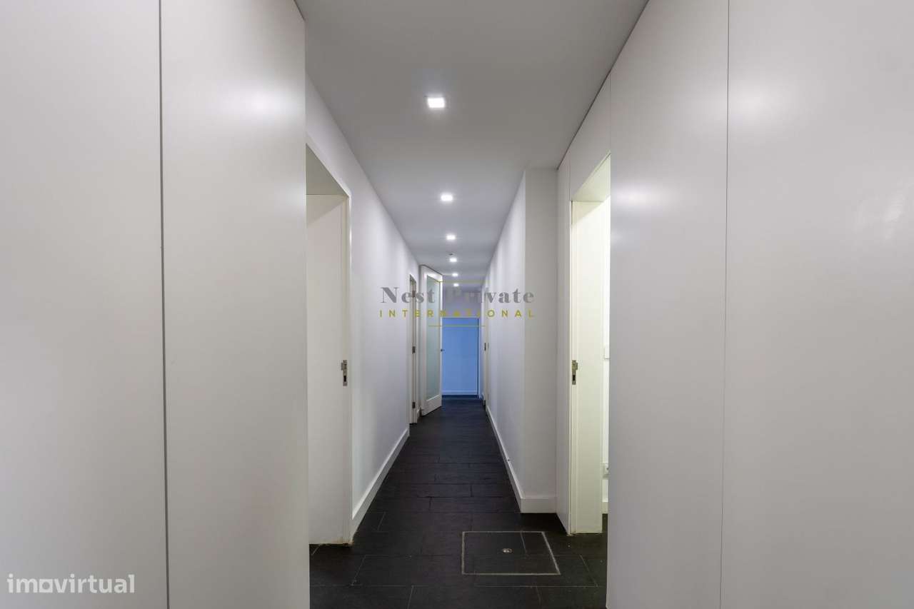 Palacete à venda na Rua de Álvares Cabral-38