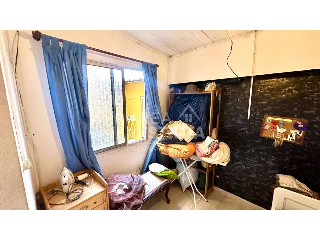 Apartamento T1 com Logradouro e Arrecadação/Garagem no Afonsoeiro -...-16