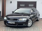 Audi A8 4.2 Quattro - 1