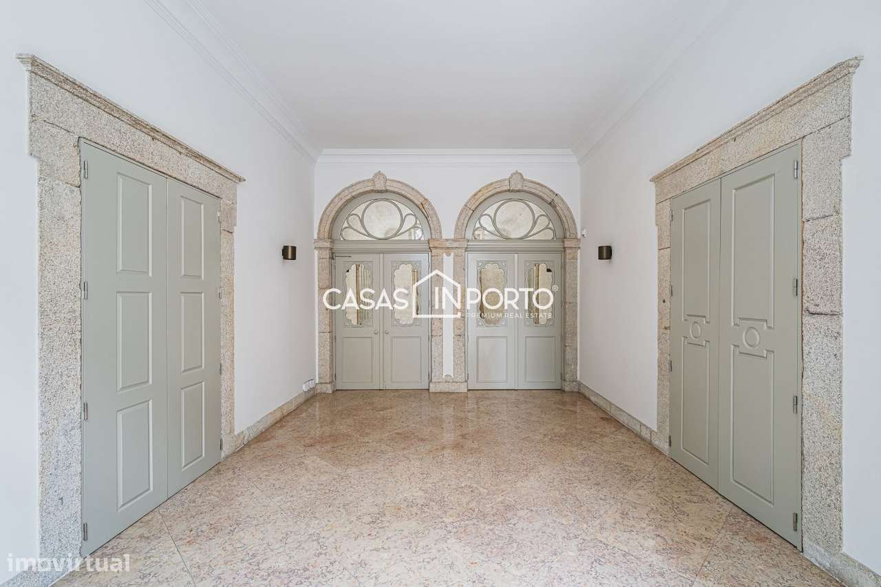 Apartamento T3 Duplex com Jardim Privativo em Edifício Histórico - Grande imagem: 4/43