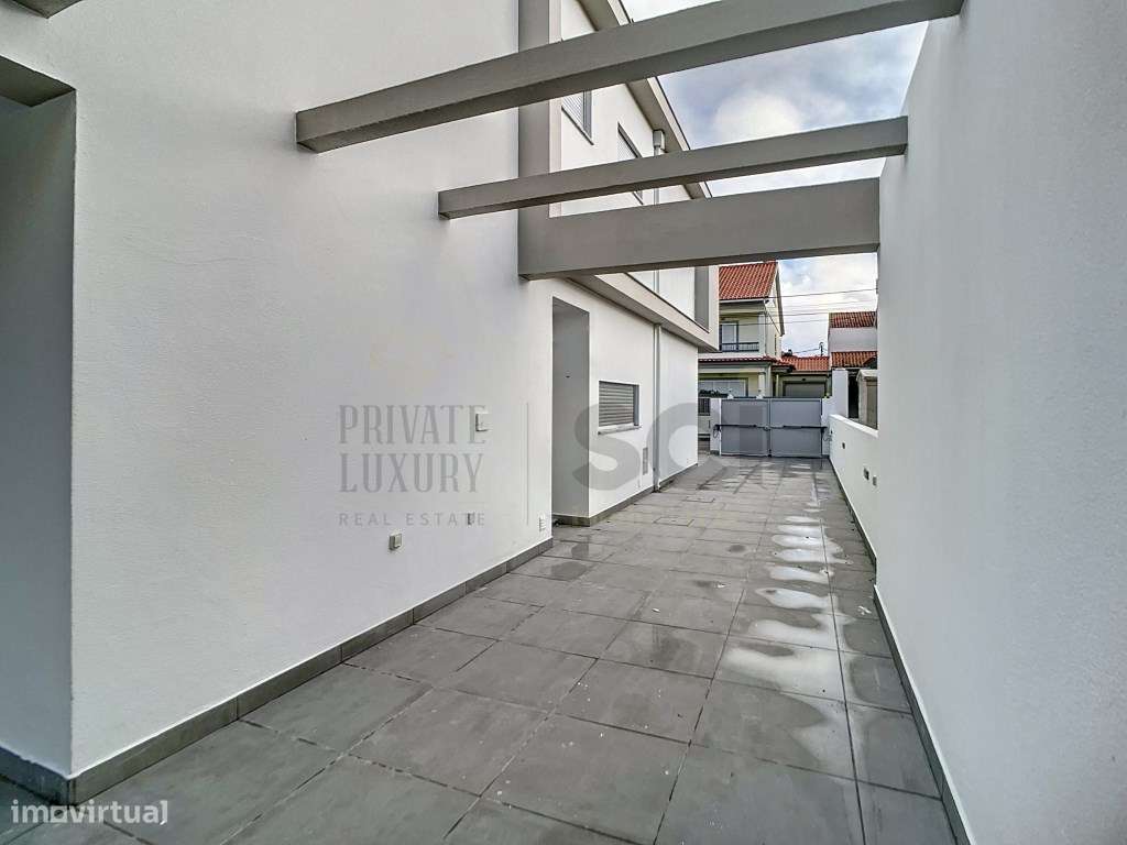 Moradia T3 em Fernão Ferro com Pérgula e Logradouro-14