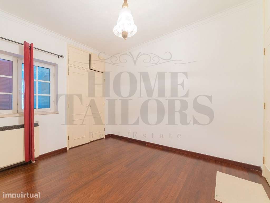 Refúgio de Elegância na Margem Sul: Moradia Única na Verdizela-14