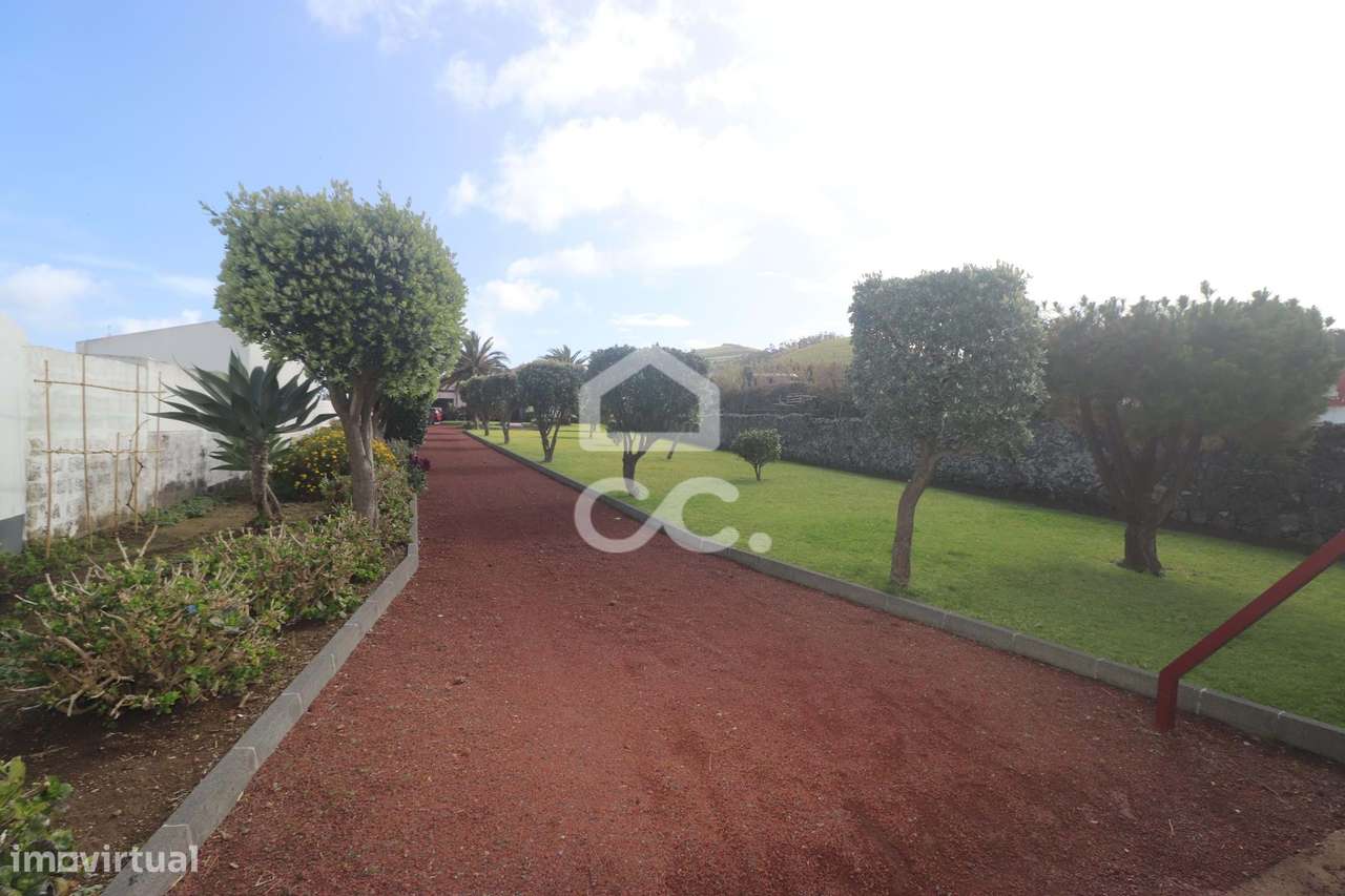 Moradia com 3 Quartos - Ribeirinha - Ribeira Grande - Grande imagem: 4/42