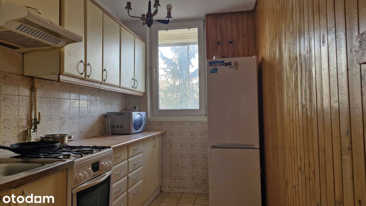 3 oddzielne pokoje, widna kuchnia, łazienka z oknem, WC piwnica loggia-5