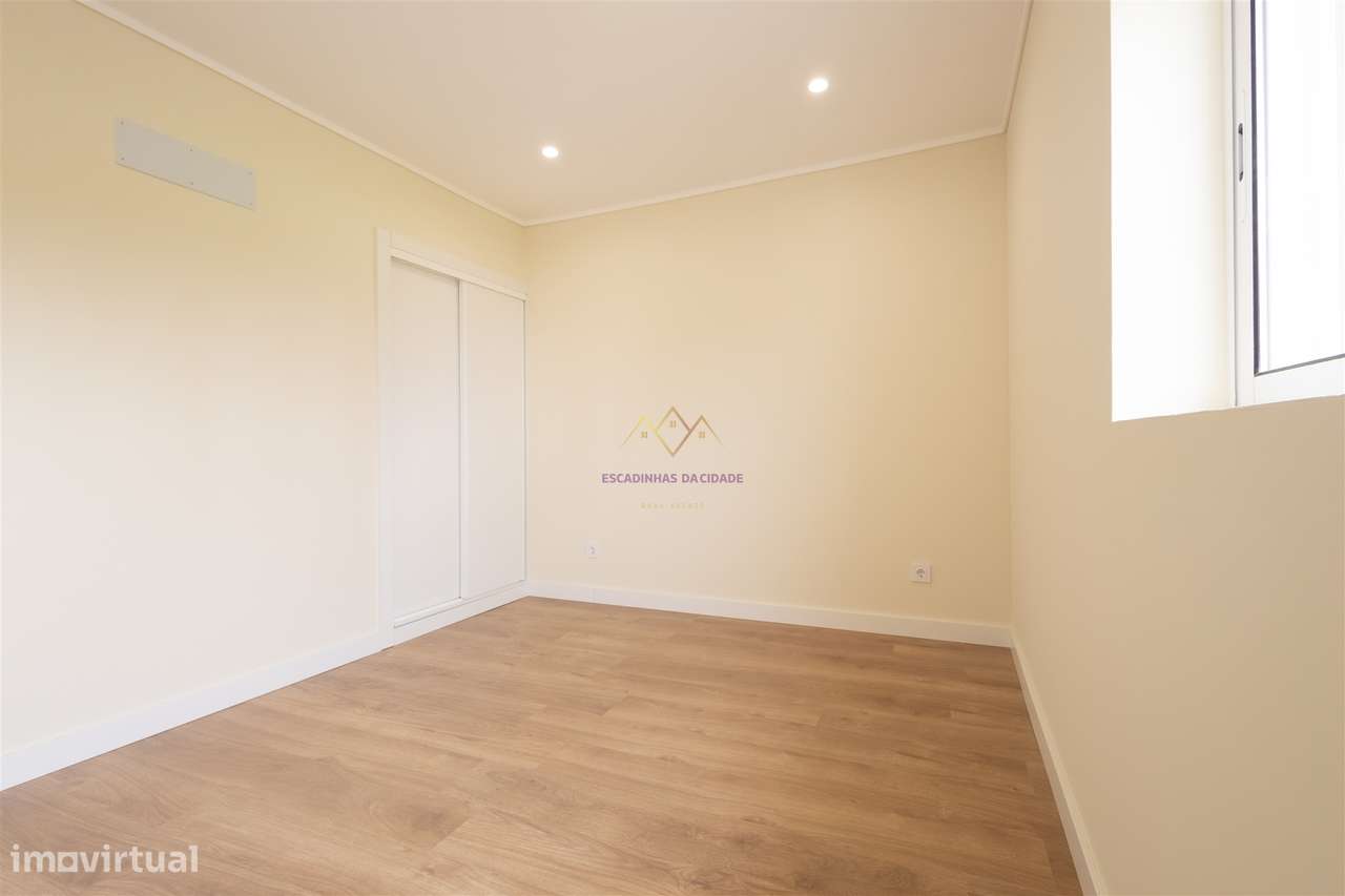 T3 Renovado Olivais com Vista Rio-11