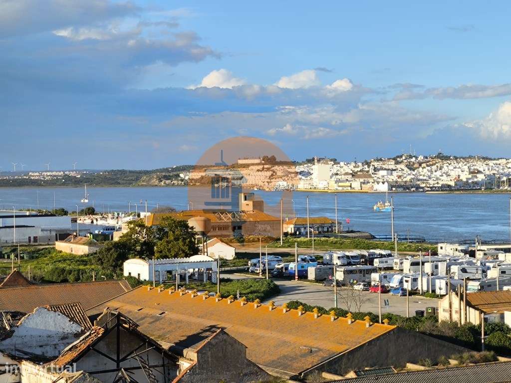 APARTAMENTO T1+1 - COM DUAS VARANDAS - VISTA RIO - ÚLTIMO ANDAR - M... - Grande imagem: 4/60