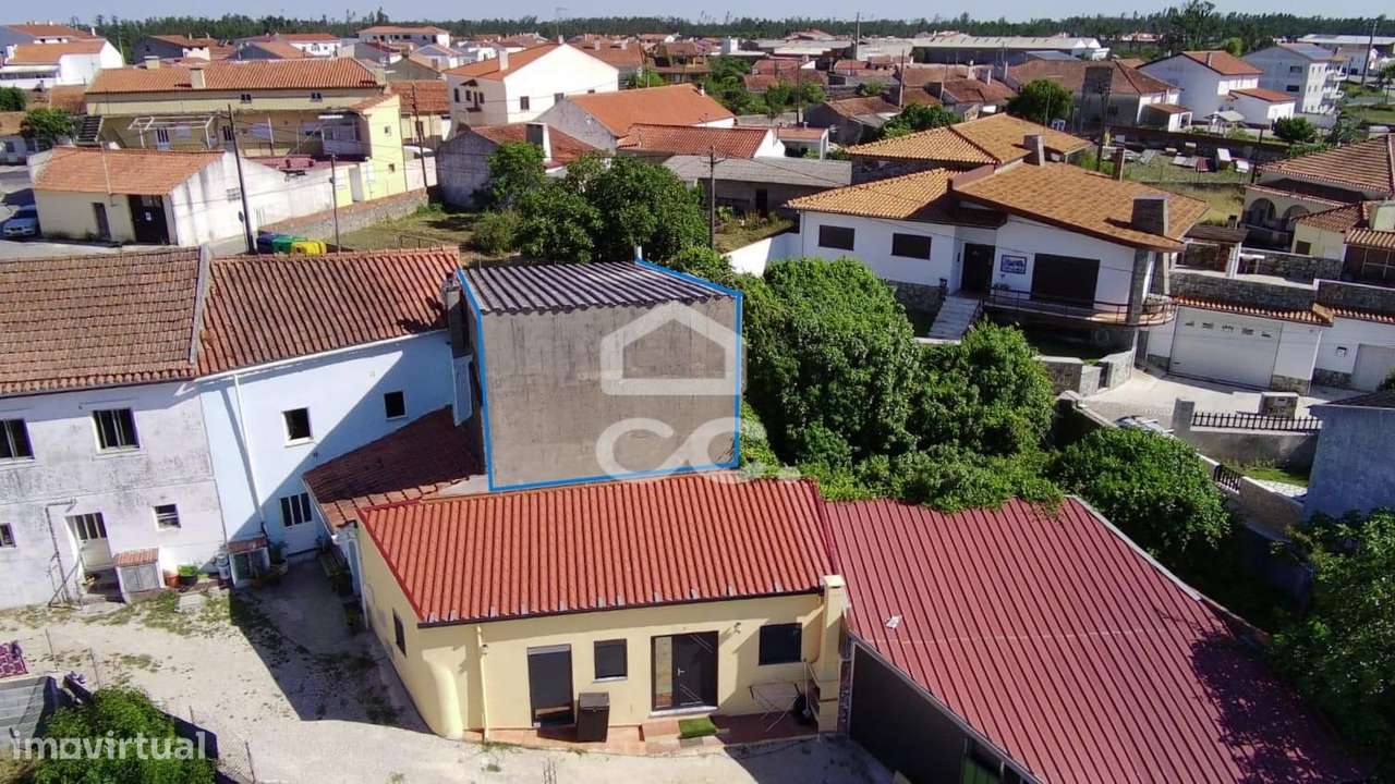 Prédio com 2 Apartamentos T2 no Centro de Pataias | Excelente Oportuni-3