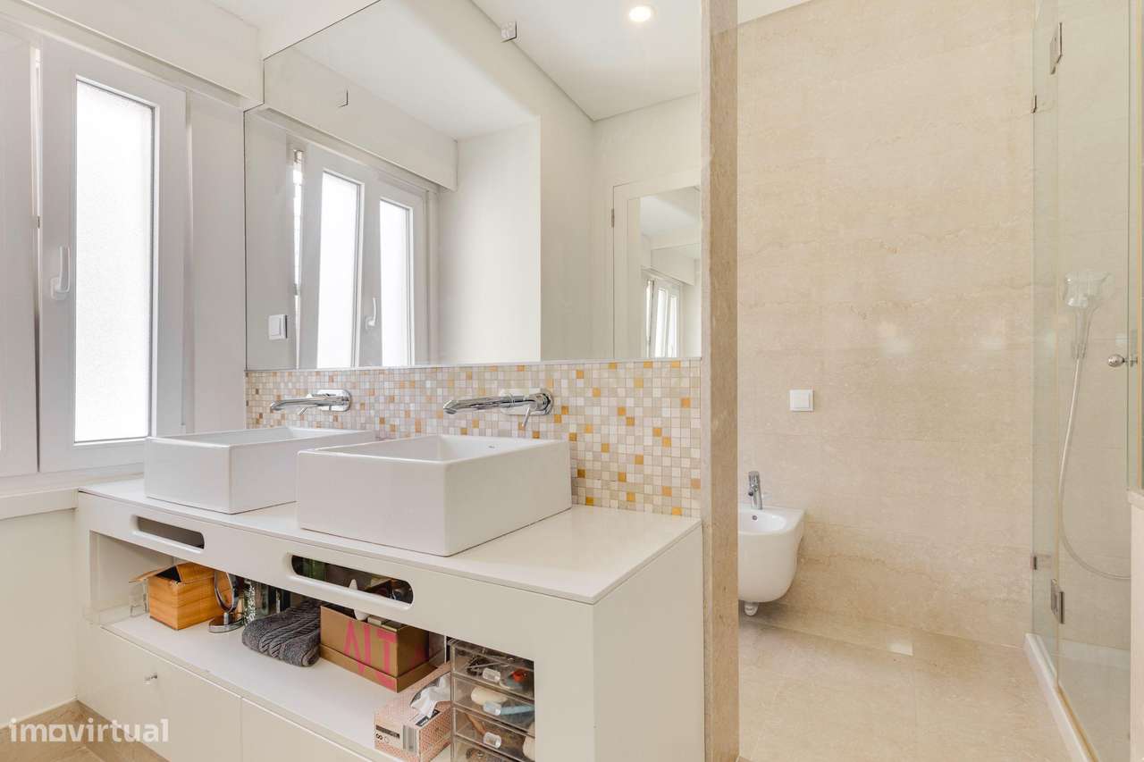 Fantástico Apartamento T4 na Alameda Dom Afonso Henriques – Localizaçã-37