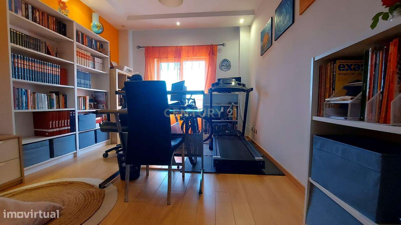 T5 Duplex em Alcochete | Vista Rio | Terraço Panorâmico-19