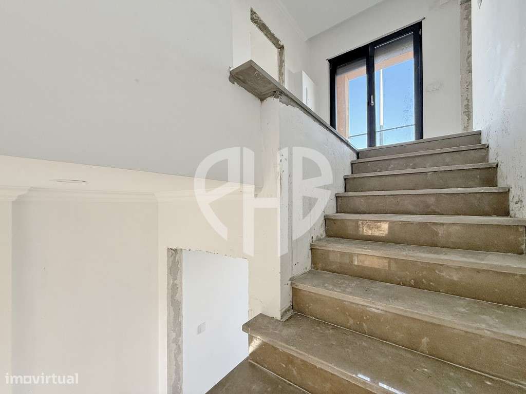 Moradia Isolada T4 Nova com Piscina Aquecida | Caparica | Conclusão...-18