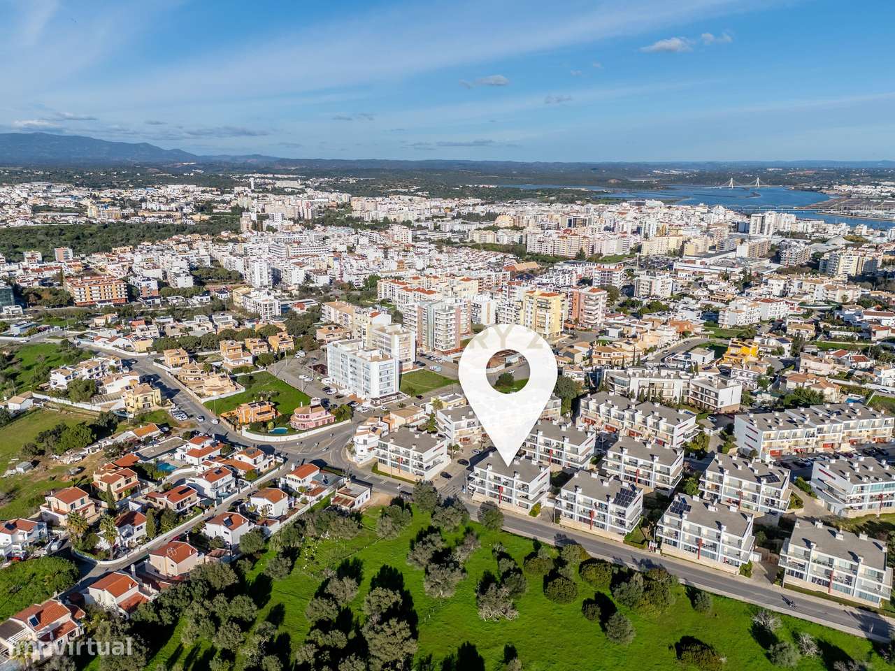 DUPLEX T2 DE CANTO COM AMPLAS VARANDAS E GARAGEM PERTO DA PRAIA!-5